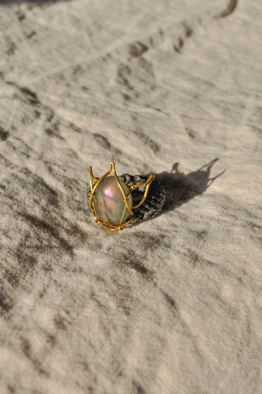 Anel Lótus com Labradorite