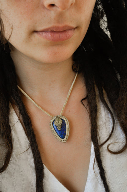 Colar de Lapis Lazuli